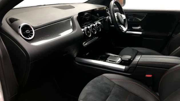 Mercedes-Benz GLA Listing Image
