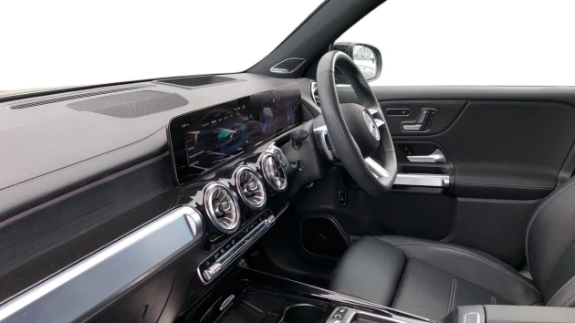 Mercedes-Benz EQB Listing Image