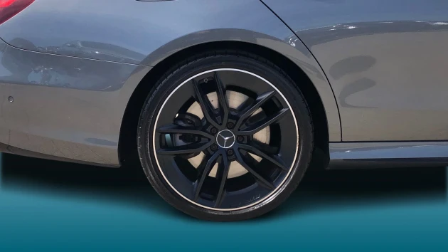 Mercedes-Benz E-Class Listing Image
