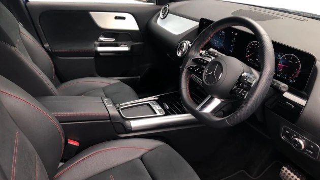 Mercedes-Benz GLA Listing Image
