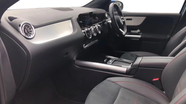 Mercedes-Benz GLA Listing Image
