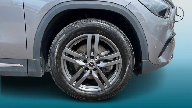 Mercedes-Benz GLA Listing Image