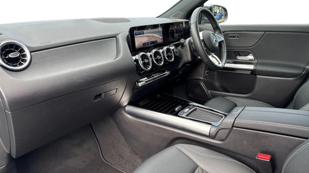 Mercedes-Benz GLA Listing Image