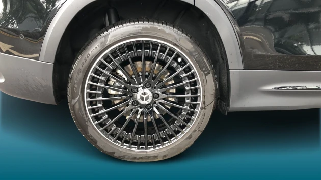 Mercedes-Benz EQB Listing Image