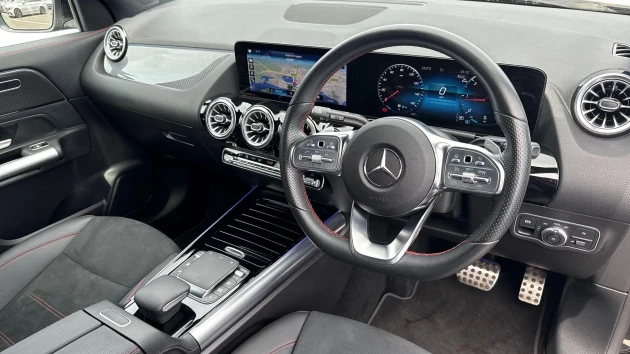 Mercedes-Benz GLA Listing Image