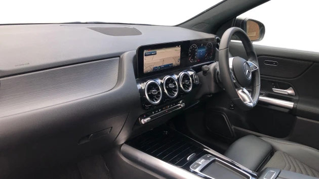 Mercedes-Benz GLA Listing Image