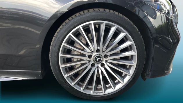 Mercedes-Benz C-Class Listing Image