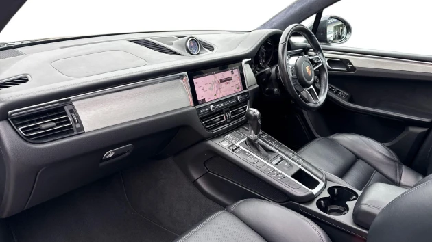 Porsche Macan Listing Image