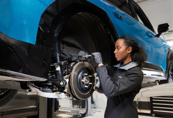 Kia Genuine Parts & 2-year Warranty