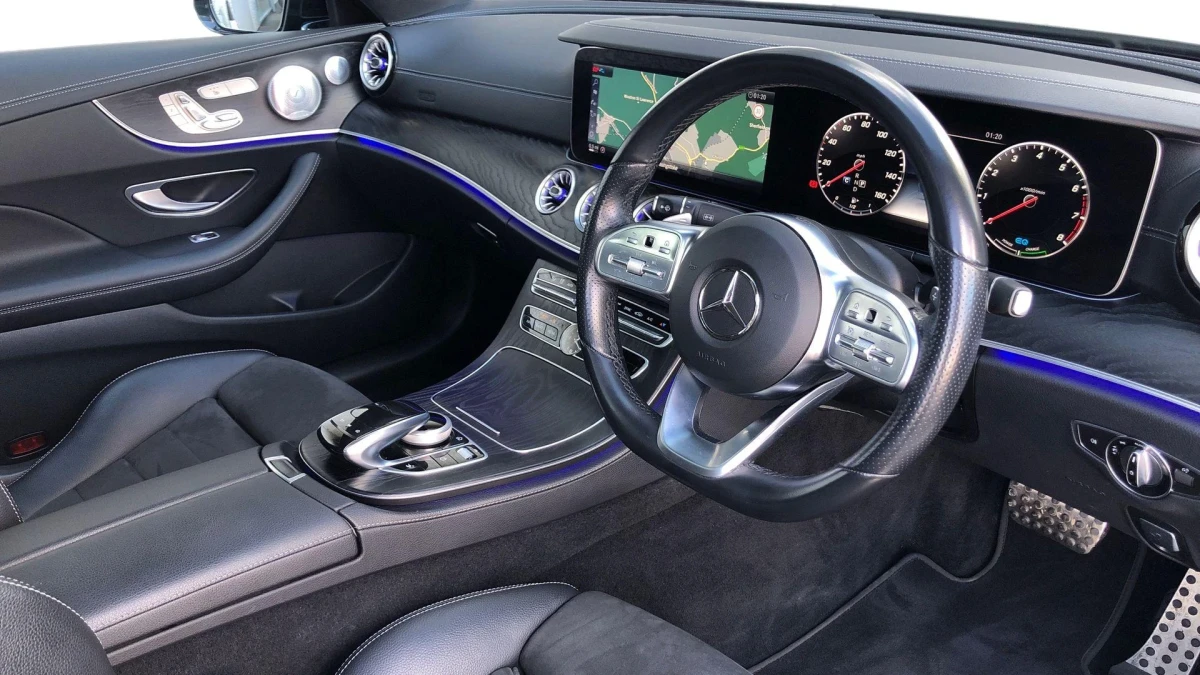 Mercedes-Benz E-Class Image 3