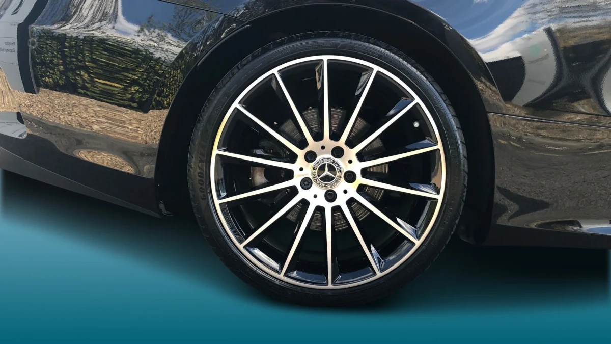 Mercedes-Benz E-Class Image 5