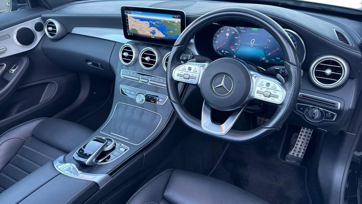 Mercedes-Benz C-Class Image 3