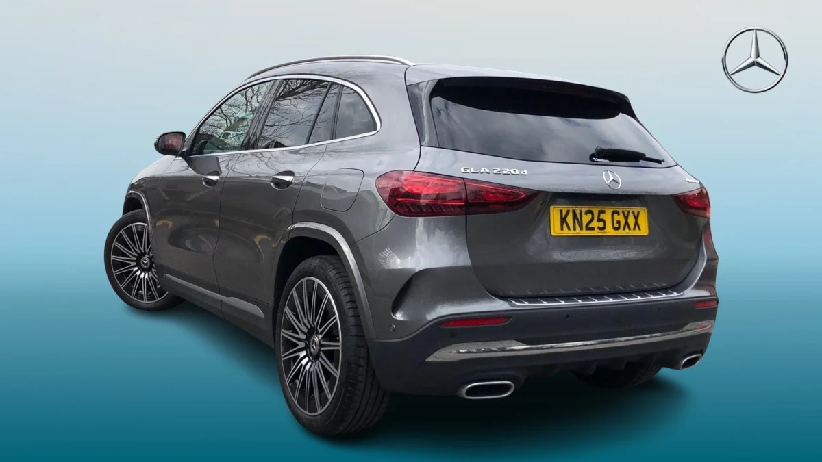 Mercedes-Benz GLA Image 2