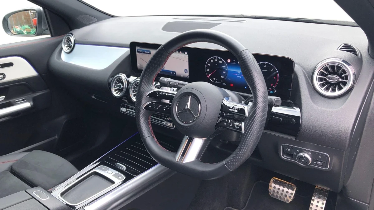 Mercedes-Benz GLA Image 3