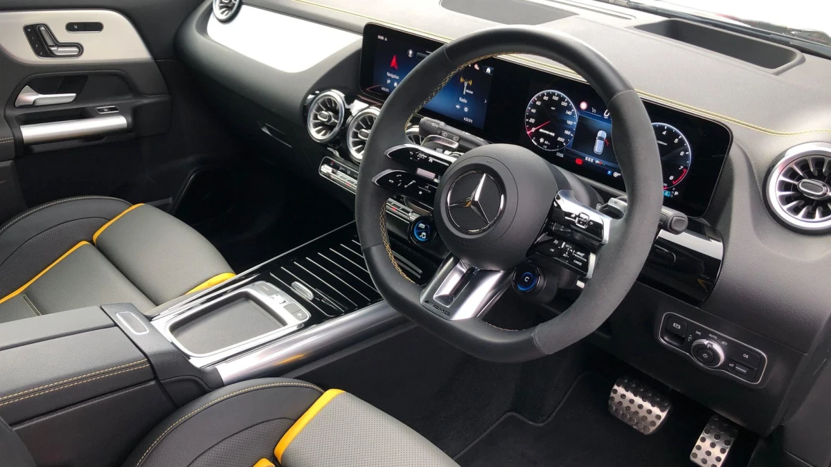 Mercedes-Benz GLA Image 3