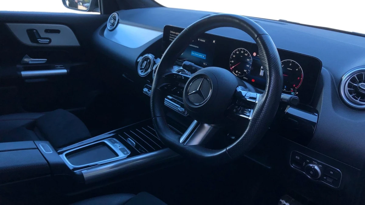 Mercedes-Benz GLA Image 3