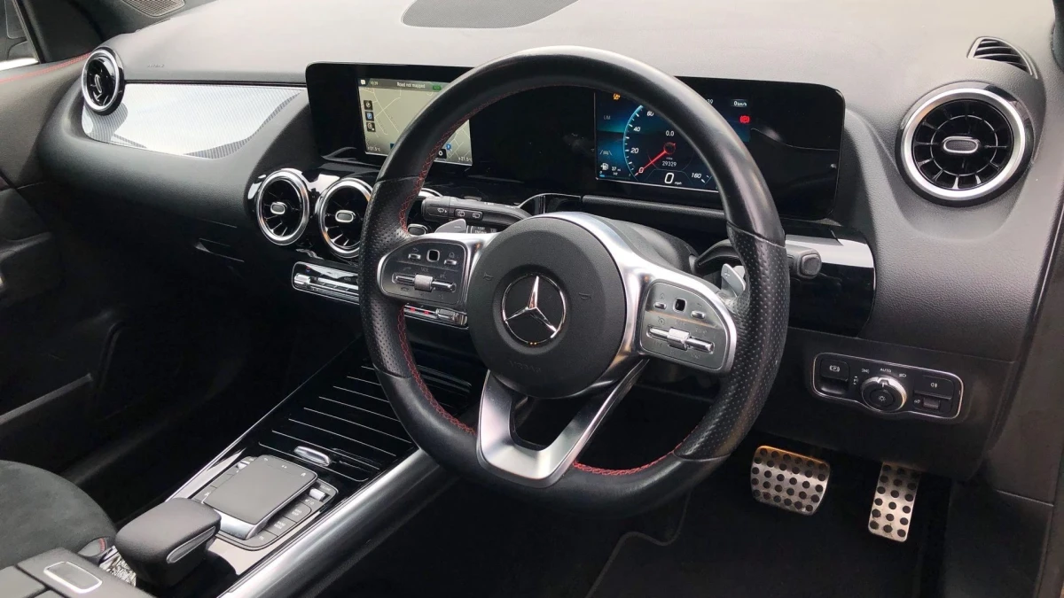 Mercedes-Benz GLA Image 3