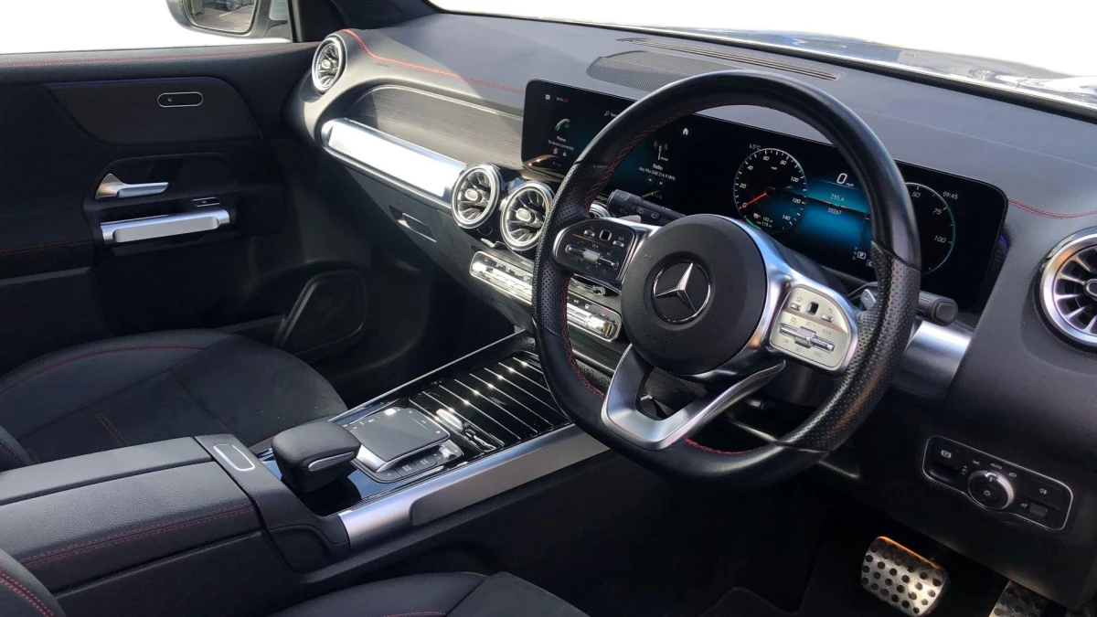 Mercedes-Benz EQB Image 3