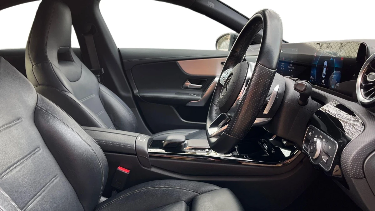 Mercedes-Benz CLA Image 3