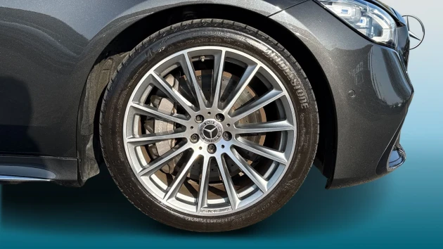 Mercedes-Benz S-Class Listing Image