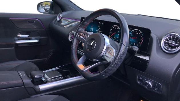 Mercedes-Benz GLA Listing Image