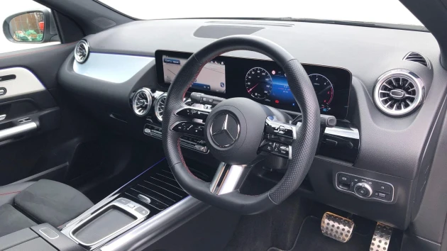 Mercedes-Benz GLA Listing Image