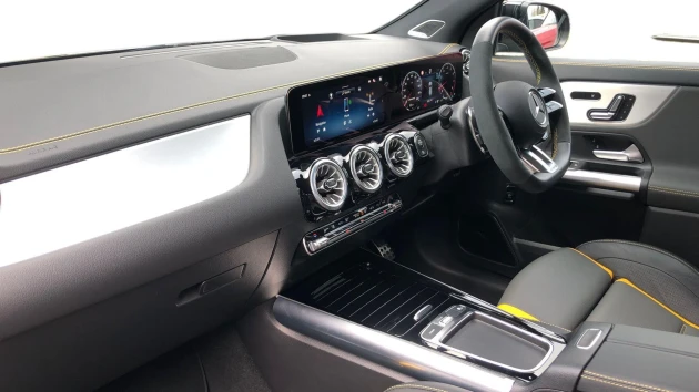 Mercedes-Benz GLA Listing Image