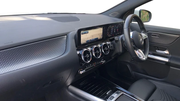 Mercedes-Benz GLA Listing Image