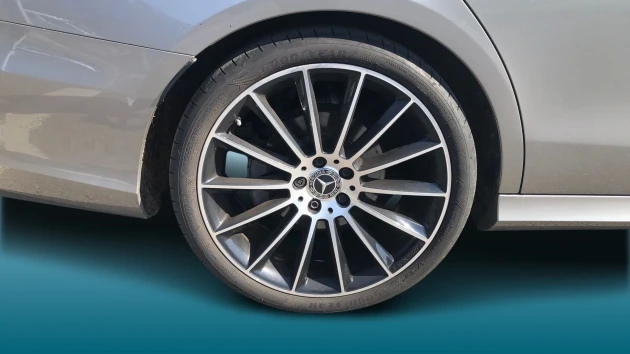 Mercedes-Benz E-Class Listing Image