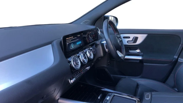 Mercedes-Benz GLA Listing Image