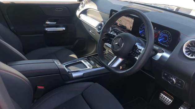 Mercedes-Benz EQB Listing Image