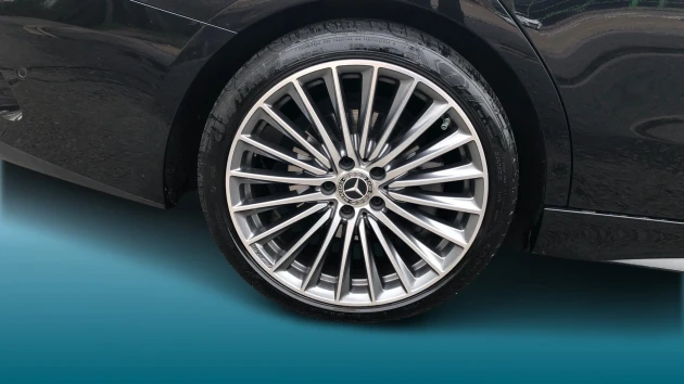 Mercedes-Benz C-Class Listing Image