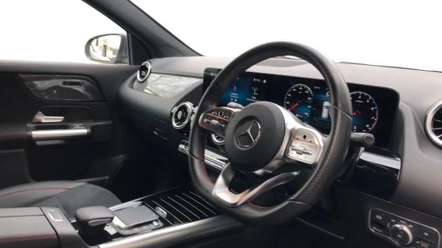 Mercedes-Benz GLA Listing Image