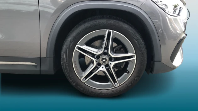 Mercedes-Benz GLA Listing Image