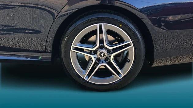 Mercedes-Benz E-Class Listing Image