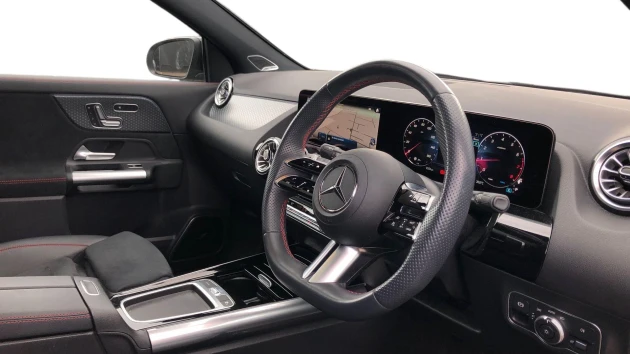 Mercedes-Benz GLA Listing Image