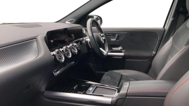 Mercedes-Benz GLA Listing Image