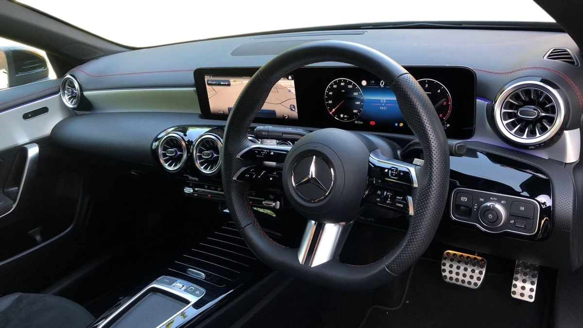 Mercedes-Benz CLA Image 3