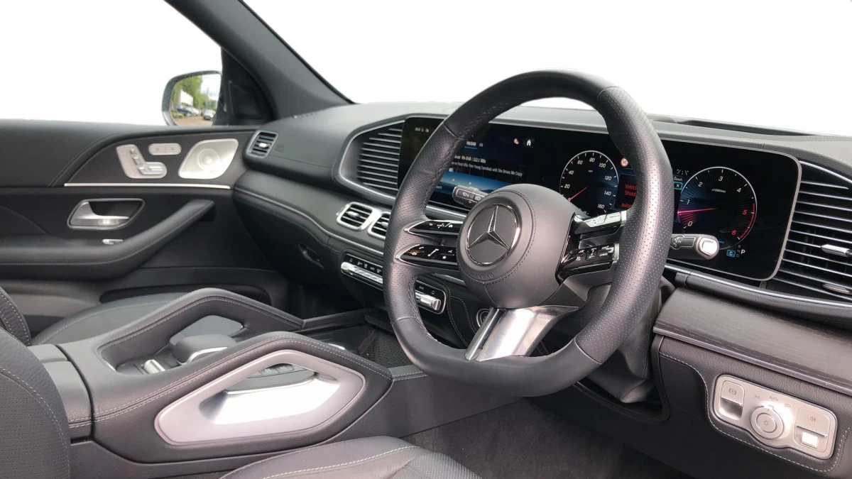 Mercedes-Benz GLS Image 3