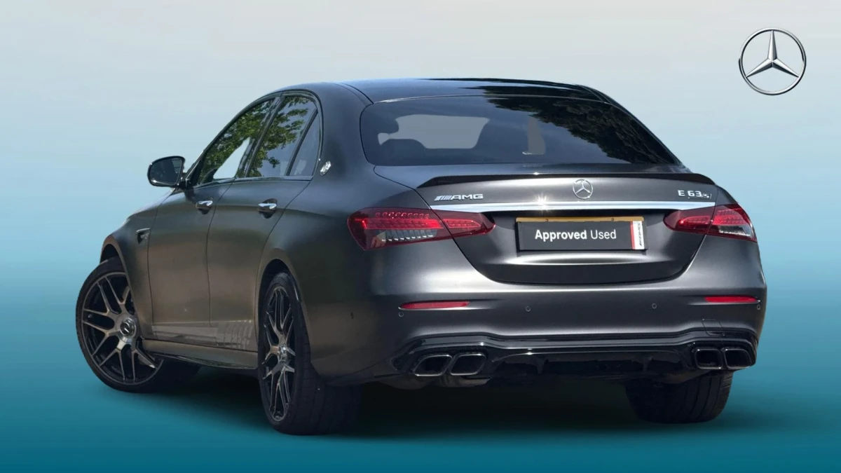 Mercedes-Benz E-Class Image 2