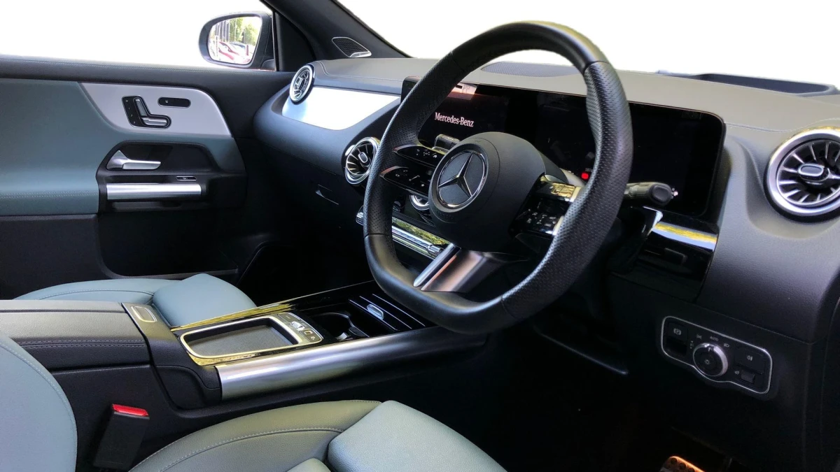 Mercedes-Benz EQA Image 3