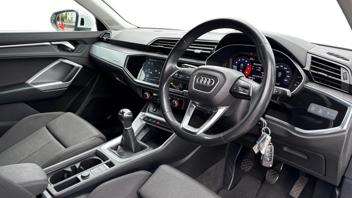 Audi Q3 Image 3
