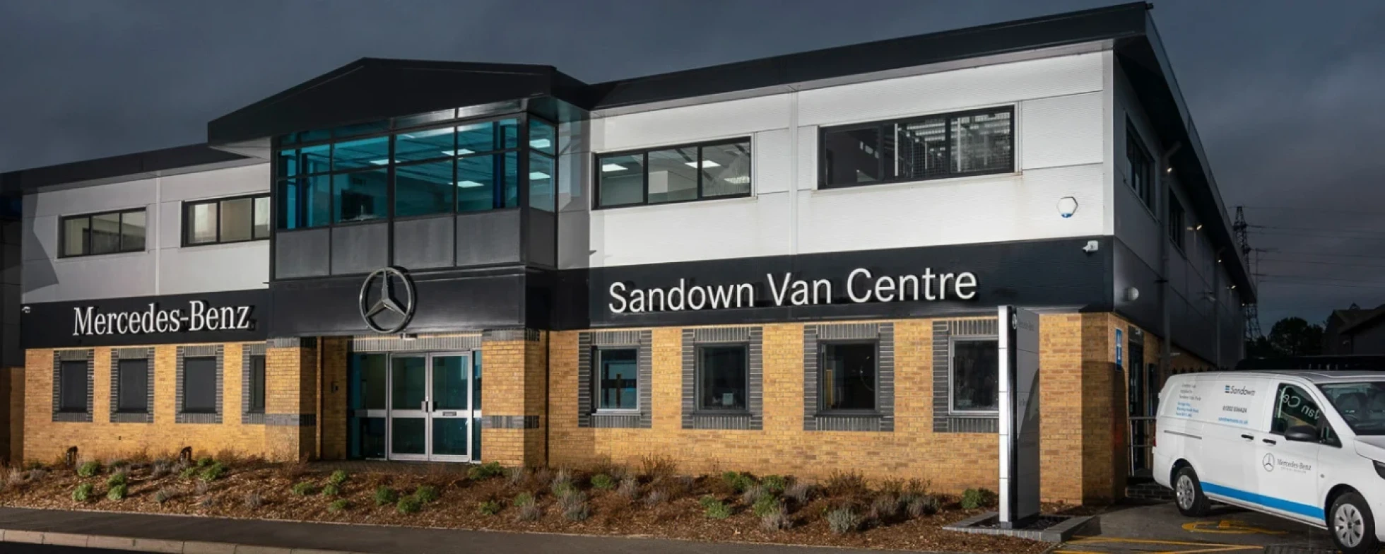 van-centre1774002071.webp