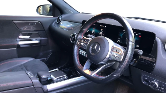 Mercedes-Benz GLA Listing Image