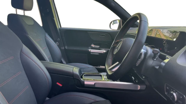 Mercedes-Benz EQB Listing Image
