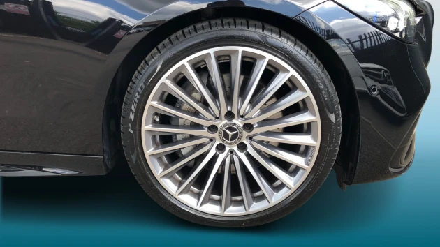 Mercedes-Benz C-Class Listing Image