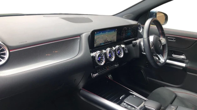 Mercedes-Benz GLA Listing Image