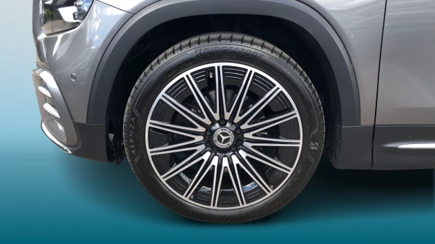 Mercedes-Benz GLB Listing Image