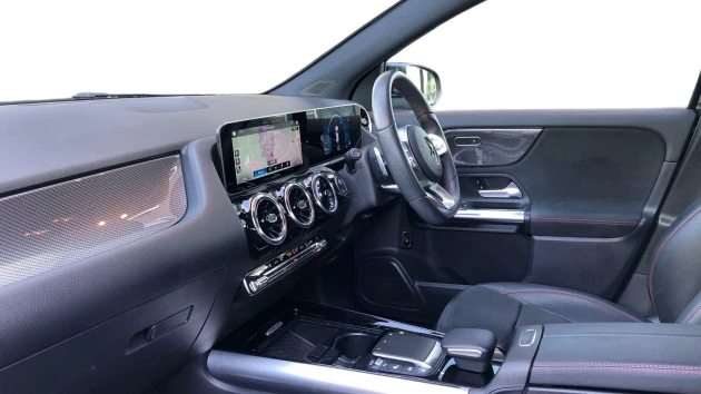 Mercedes-Benz GLA Listing Image