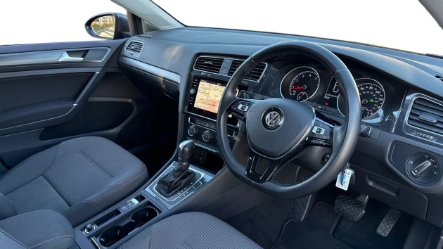 Volkswagen Golf Listing Image
